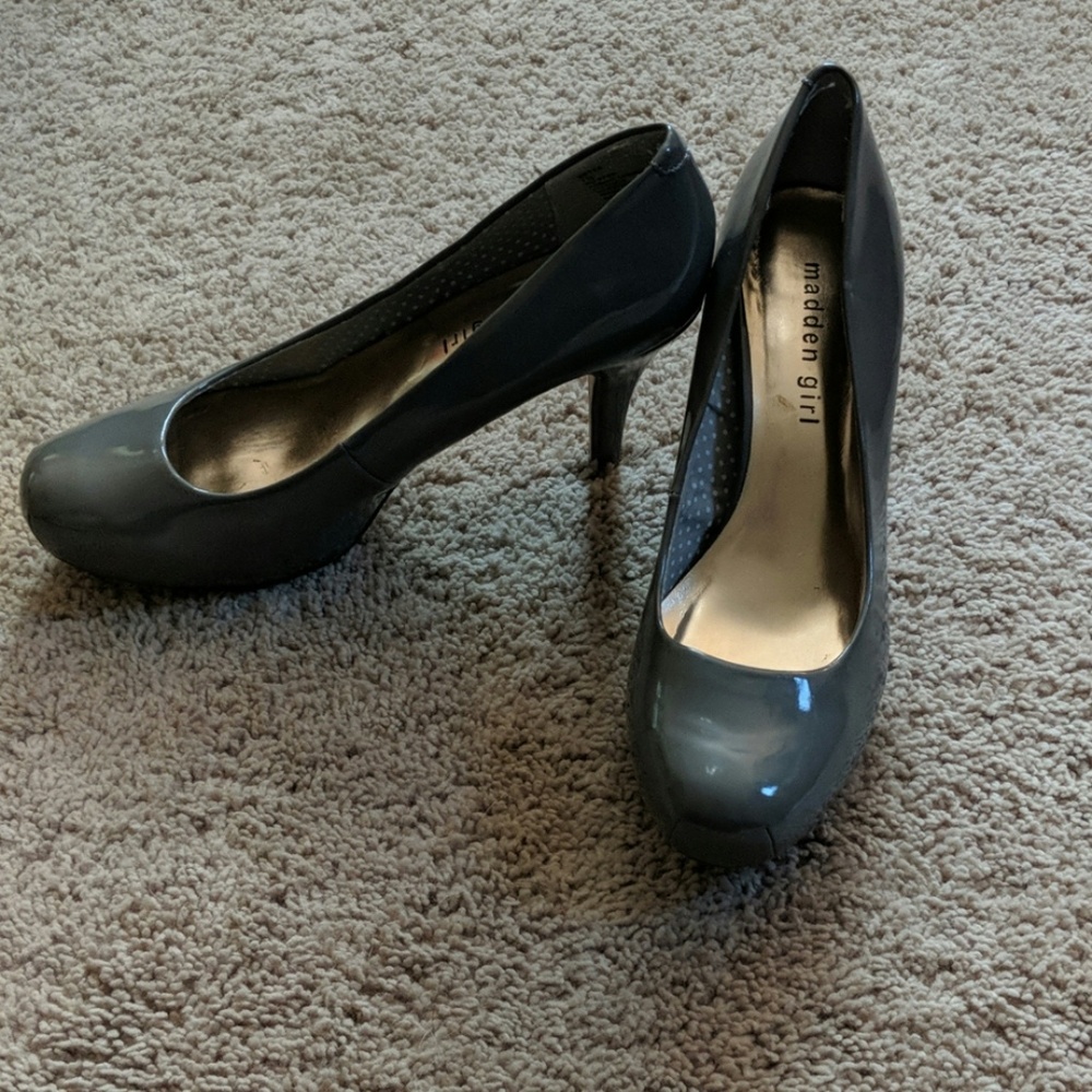 Madden Girl gray patent leather heels